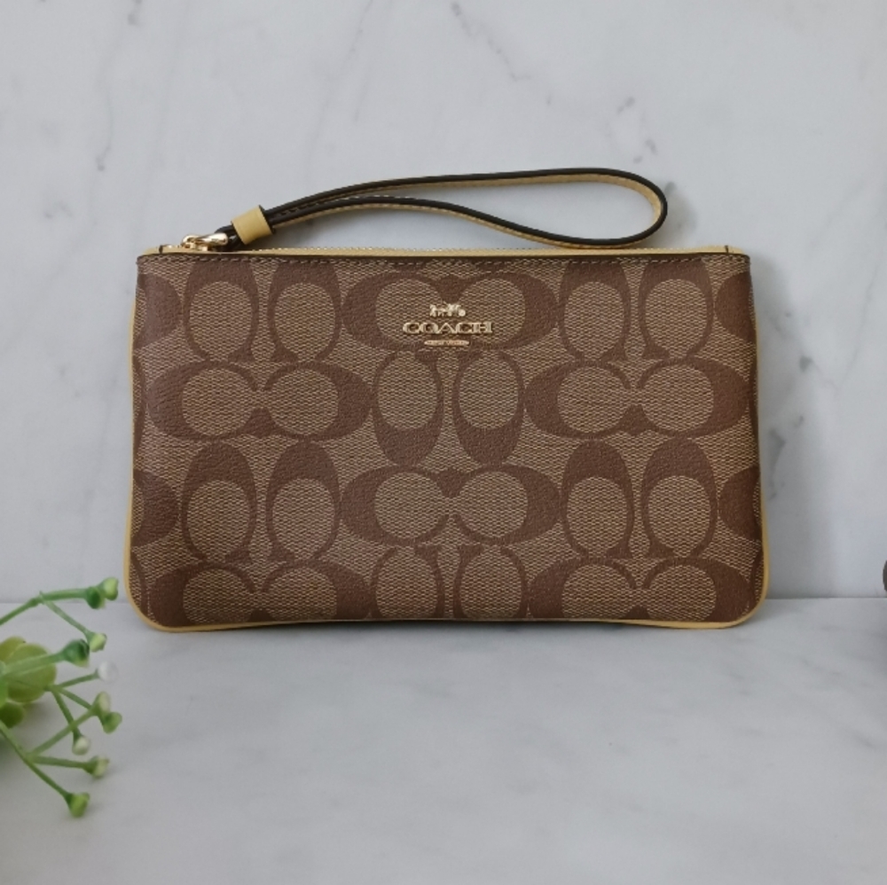 NWOT Coach Large Wristlet Brown Yellow Accents